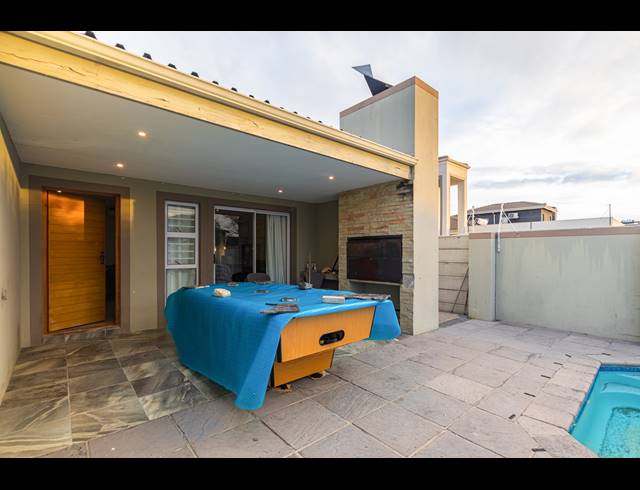 3 BEDROOM FREEHOLD TO LET IN PARKLANDS NORTH